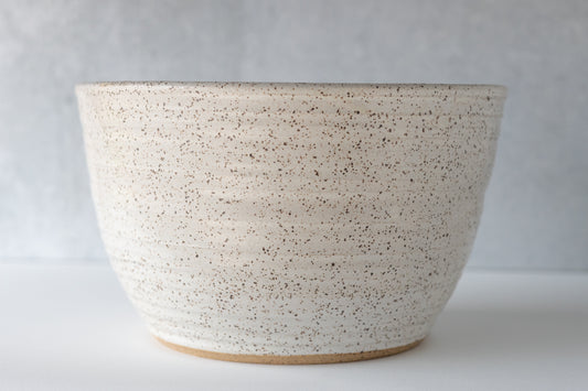 Farmhouse White Serving Bowl (large)