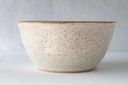 Farmhouse White Serving Bowl (medium)