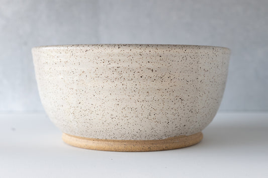 Farmhouse White Serving Bowl (large)