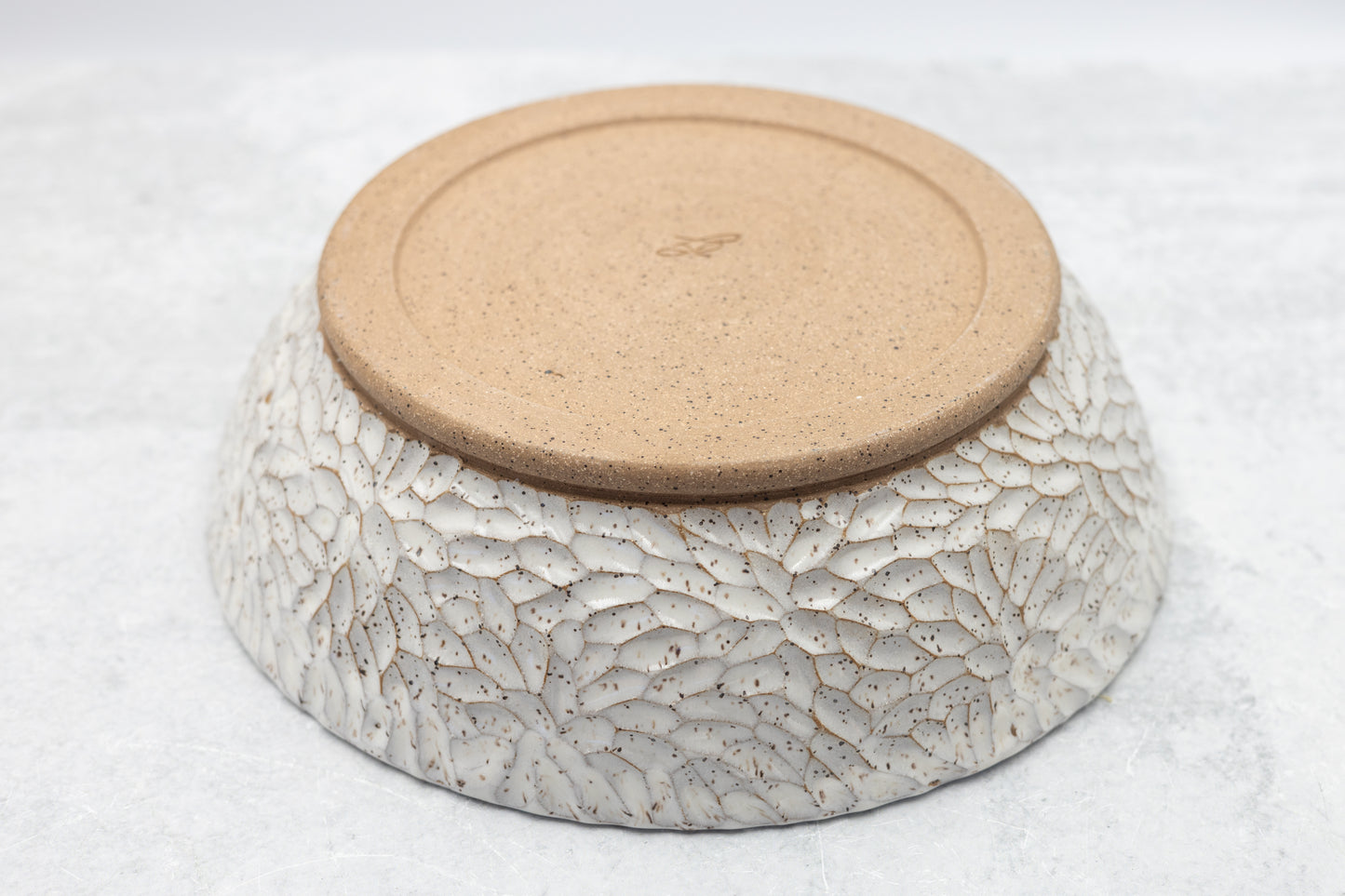 Farmhouse White Large Carved Serving Bowl