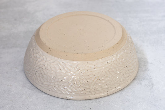 Farmhouse White Carved Serving Bowl (Large)