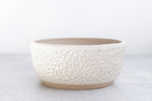 Farmhouse White Carved Bowl (Medium)